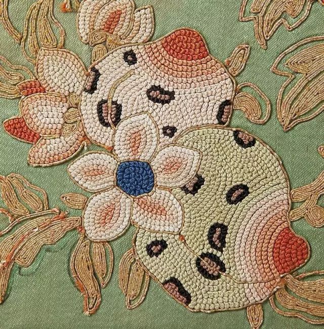 皮革刺繡會(huì)帶來怎么的效果？