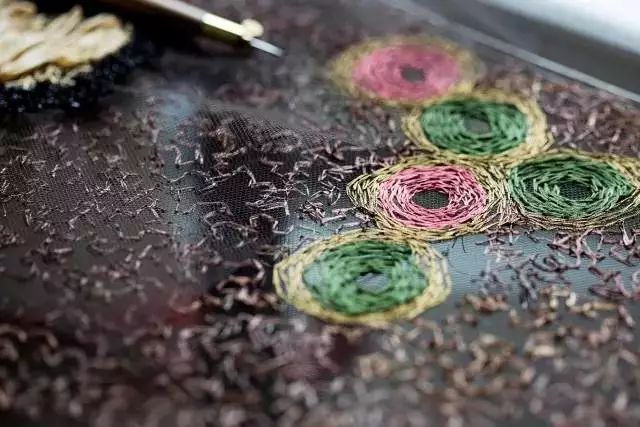 什么是高級刺繡定制？